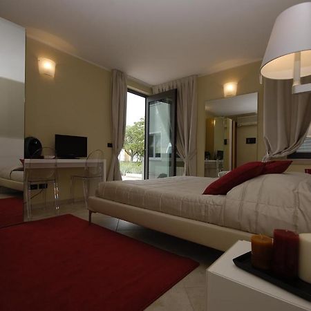 Relais Corte Bergamini ペスキエーラ・デル・ガルダ 部屋 写真
